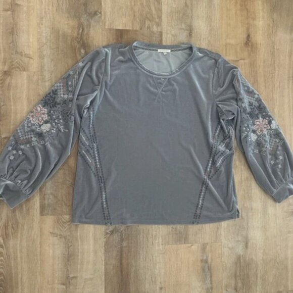 Kate & Sam Women's XXL Gray Silver Embroidered Floral Long Sleeve Stretch Top - Picture 2 of 4